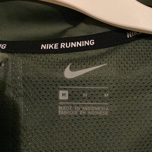 NWOT Nike Running windbreaker - Picture 5 of 6